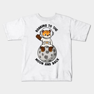 Roaring to the moon and back Kids T-Shirt